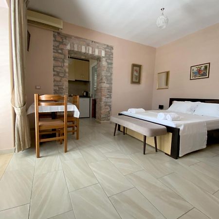 Apartments Villa Paja Ksamil Esterno foto