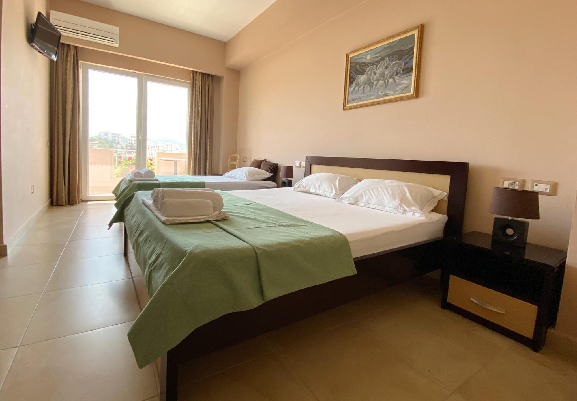 Apartments Villa Paja Ksamil Esterno foto